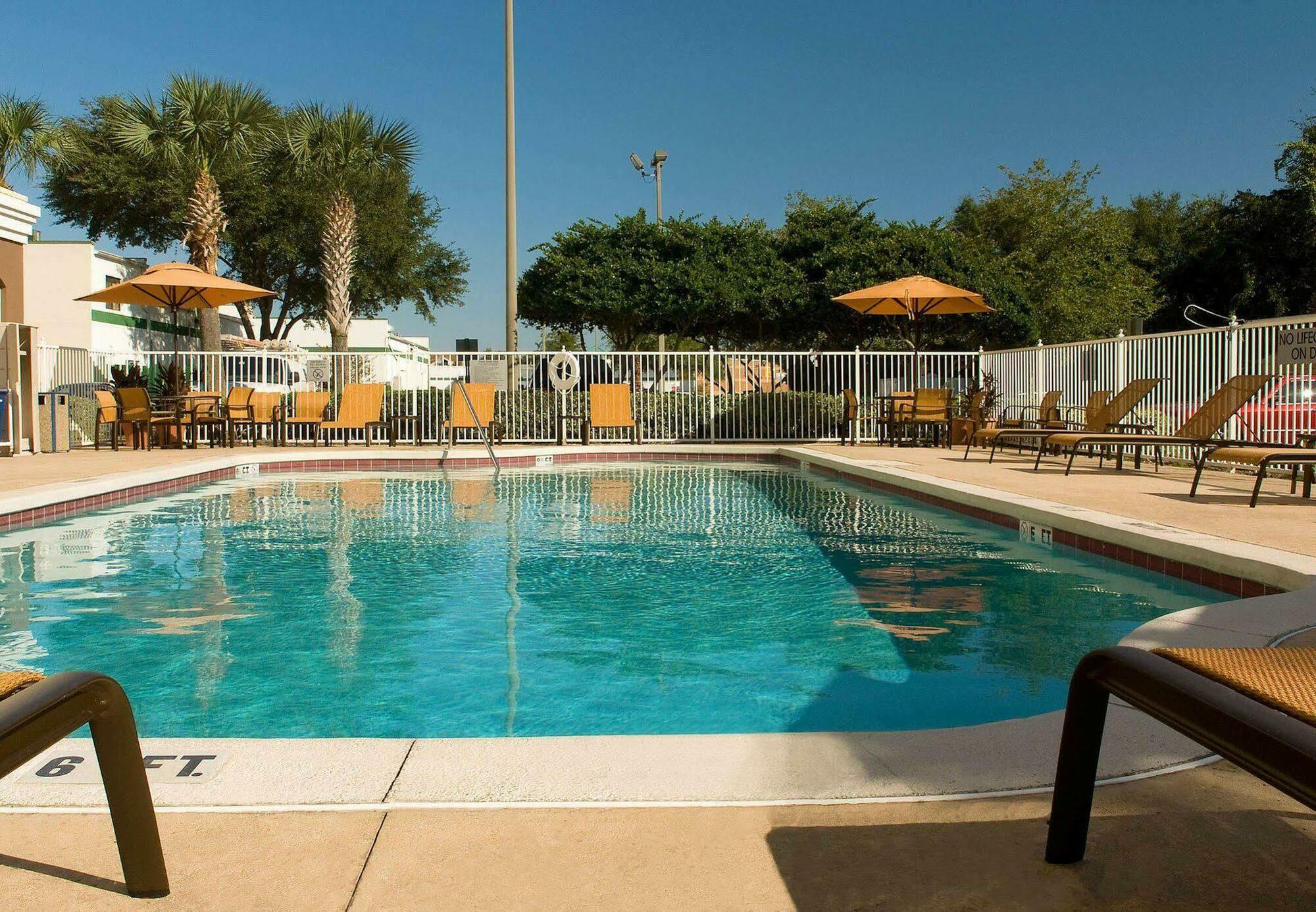 Fairfield Inn & Suites By Marriott Orlando Lake Buena Vista Faciliteter billede